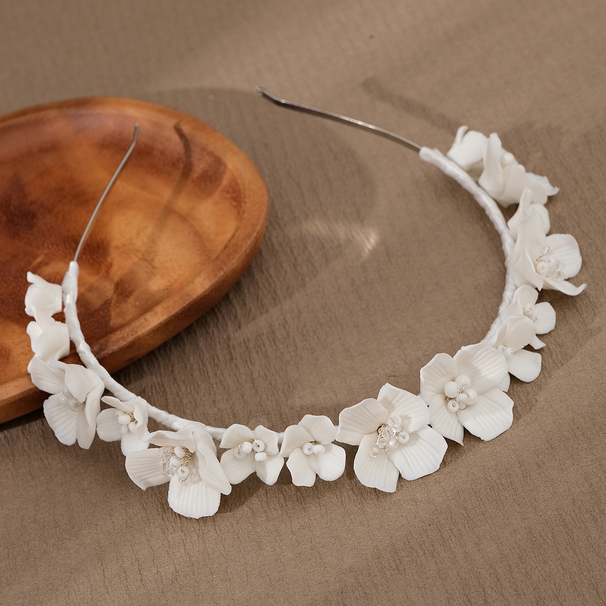 Efily Bride White Flower Hair  – Wedding Supply List Bewertung und Preis