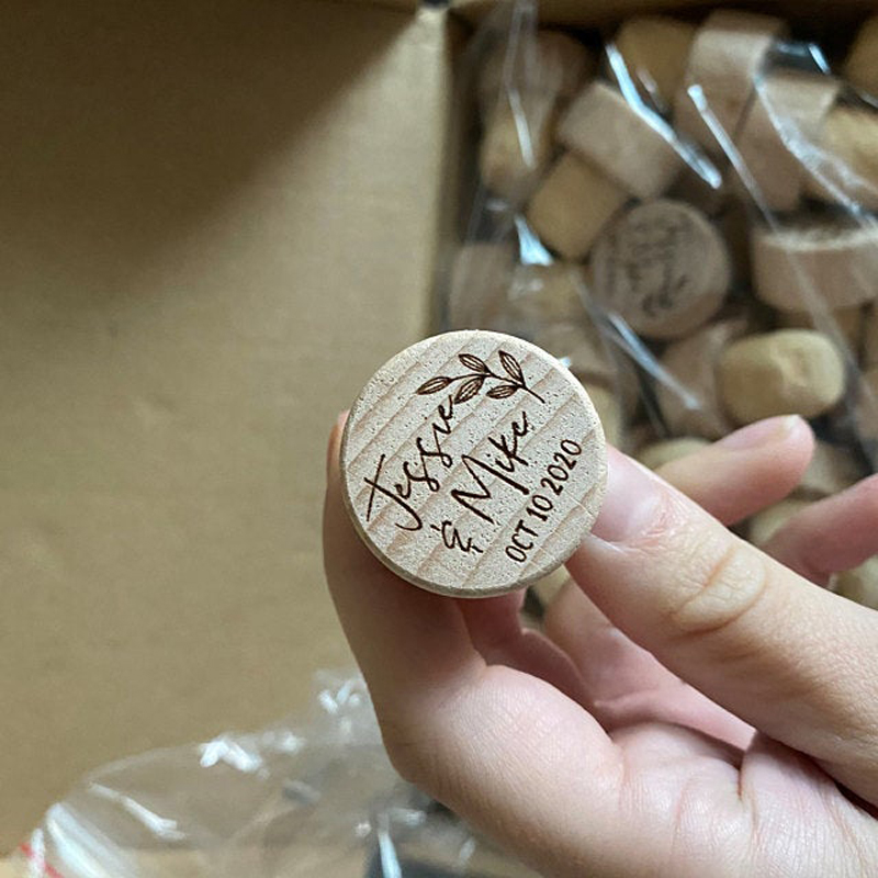 Customized Wood Wine Stopper W – Wedding Supply List Bewertung und Preis